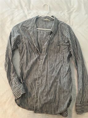 Lucky Brand Women's Grey and White Striped Button-Down Shirt